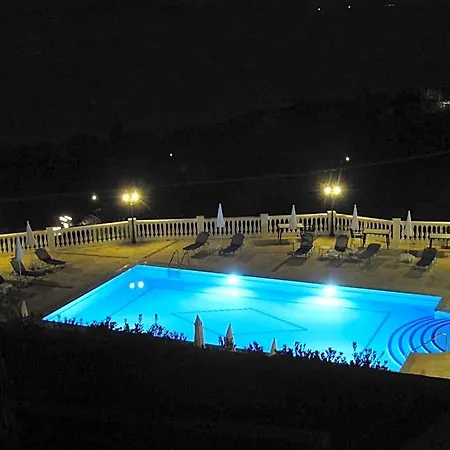 Bbb - Blick 3* Μπαρμπάτι